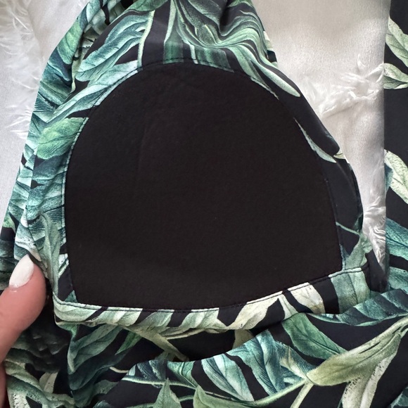 Swimsuit - Picture 6 of 8